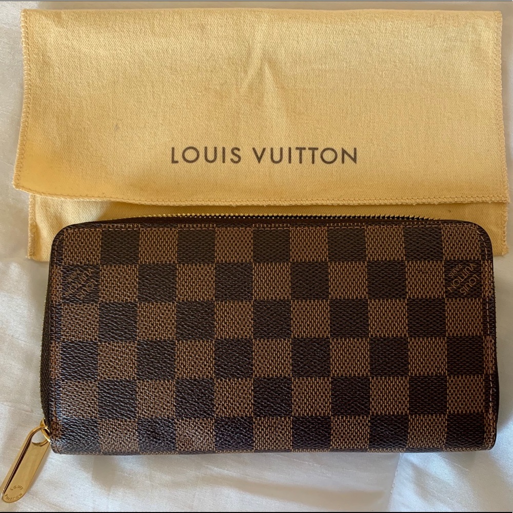 Louis Vuitton Zippy Wallet